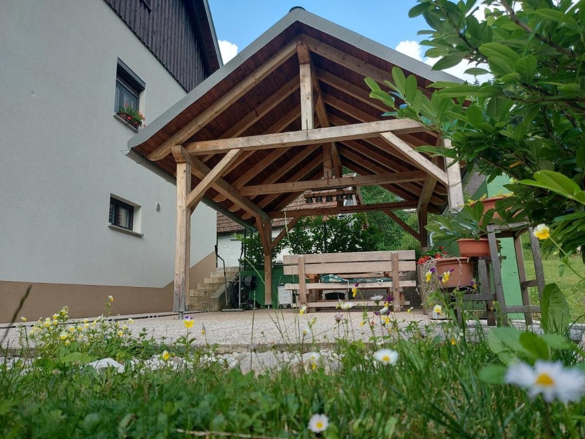 Apartmaji Katrc Soča Exteriör bild