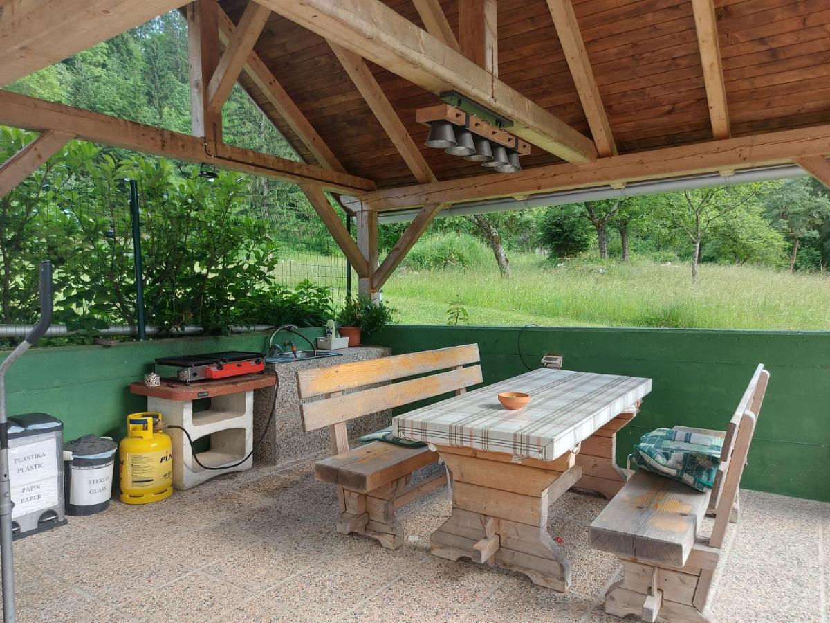Apartmaji Katrc Soča Exteriör bild
