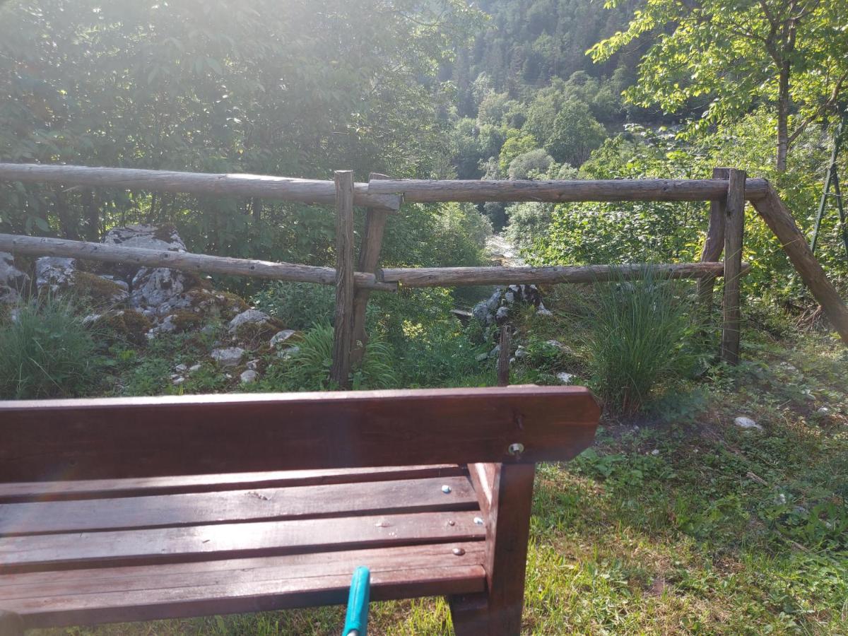 Apartmaji Katrc Soča Exteriör bild